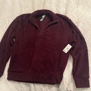 Honeydew intimates cozy pullover. Size Medium. Color wildberry